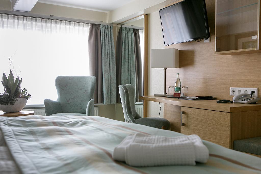 Hotel Neuwarft Altbau Dagebuell Bilik gambar