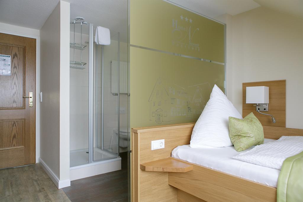 Hotel Neuwarft Altbau Dagebuell Bilik gambar