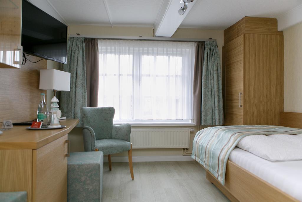 Hotel Neuwarft Altbau Dagebuell Bilik gambar