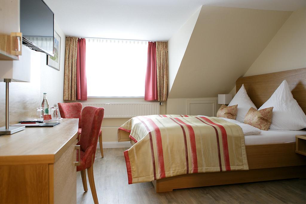 Hotel Neuwarft Altbau Dagebuell Bilik gambar