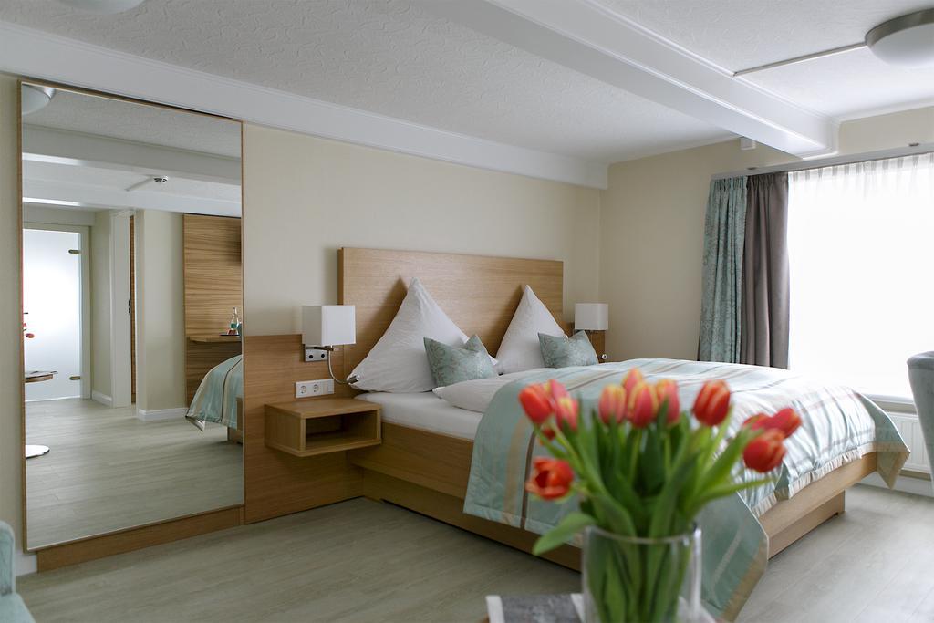 Hotel Neuwarft Altbau Dagebuell Bilik gambar